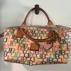 DOONEY  & BOURKE 🧡RETRO SCRIBBLE💜 SMALL 🩵DUFFLE BAG❤️